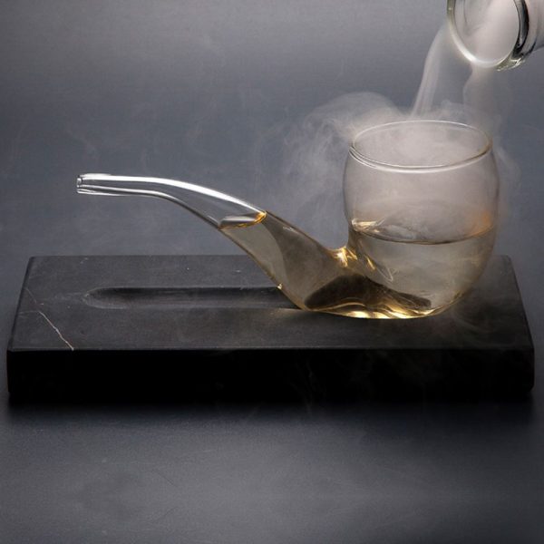 Copos de cocktail elegantes com cachimbo e suporte em mármore de 10cl. A peça perfeita para desfrutar de bebidas com estilo e sofisticação. Ideal para presentear!