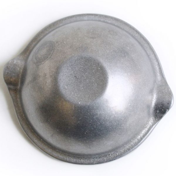 Espremedor de citrinos manual em metal Gotham para sumo fresco em casa. Ideal para citrinos de todos os tamanhos. Aproveite!