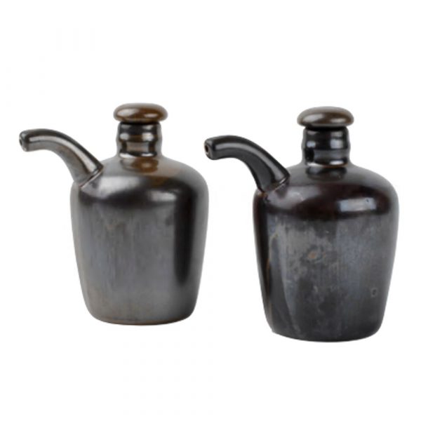 Recipiente escuro de 16cl para óleo, elegante e prático - Arte de Mesa 604012. Produto de alta qualidade para a sua cozinha!
