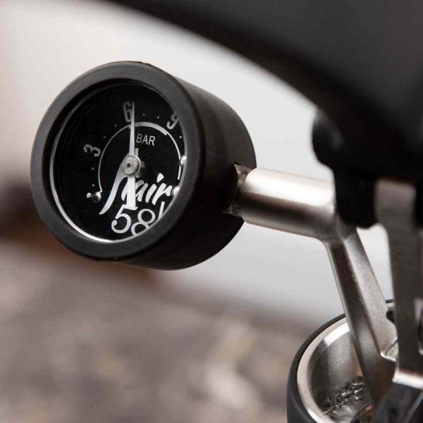 Experience barista-level perfection with the Pavoni Professional Lusso PLH espresso machine - the ultimate choice for coffee enthusiasts.